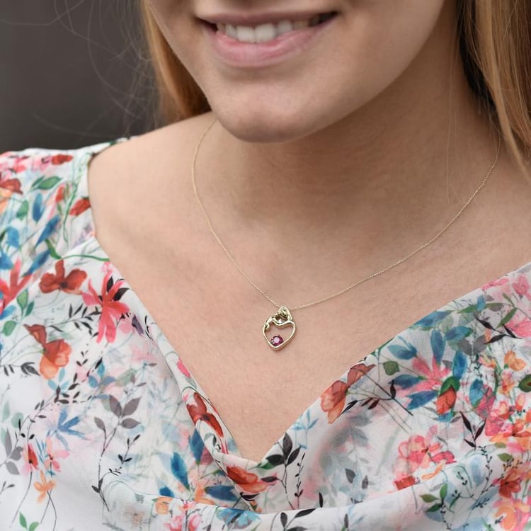 Náhrdelník s rubínem 33111