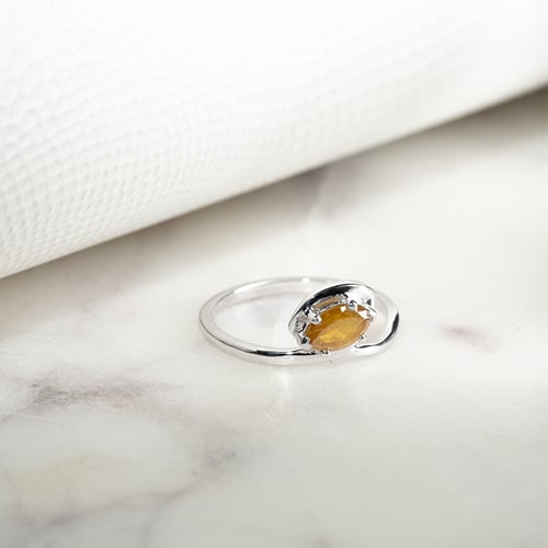 Atypický zlatý prsten s marquise salt and pepper diamantem Tulio