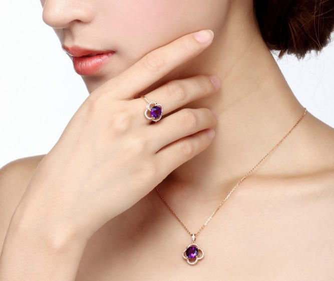 Kolekce šperků z růžového zlata s ametysty 4694