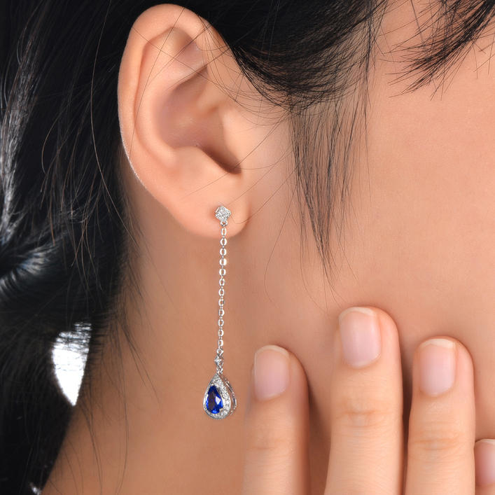 Zlaté náušnice se safíry 17010