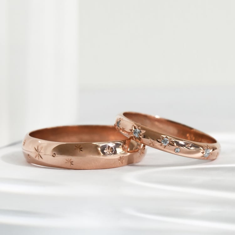 Snubní prsteny s ruční rytinou hvězd a diamanty Elia 118177