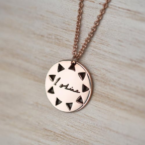 Pozlacený stříbrný přívěsek z kolekce #ZaNormalniHolky s gravírem I shine
