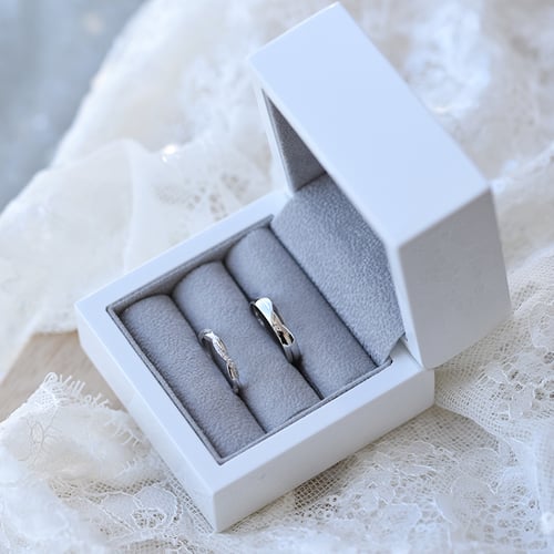 Dámský eternity prsten s diamanty a pánský komfortní snubní prsten Malea