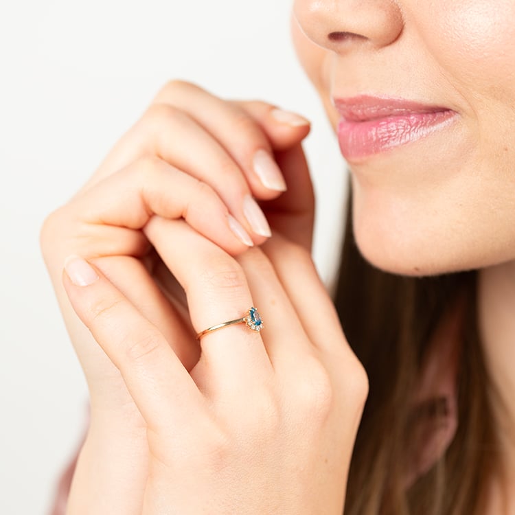 Zásnubní prsten s 0.30ct IGI certifikovaným modrým lab-grown diamantem Wilf 147062