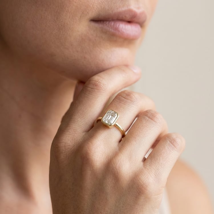 Rozvodový prsten s half-bezel emerald diamantem Pompeia 165147