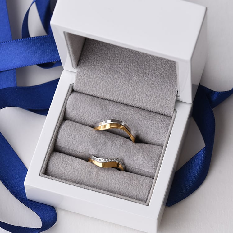 Snubní prsteny s diamanty 76327