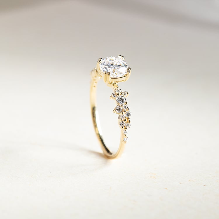 Romantický zásnubní prsten s diamanty Alys 146173