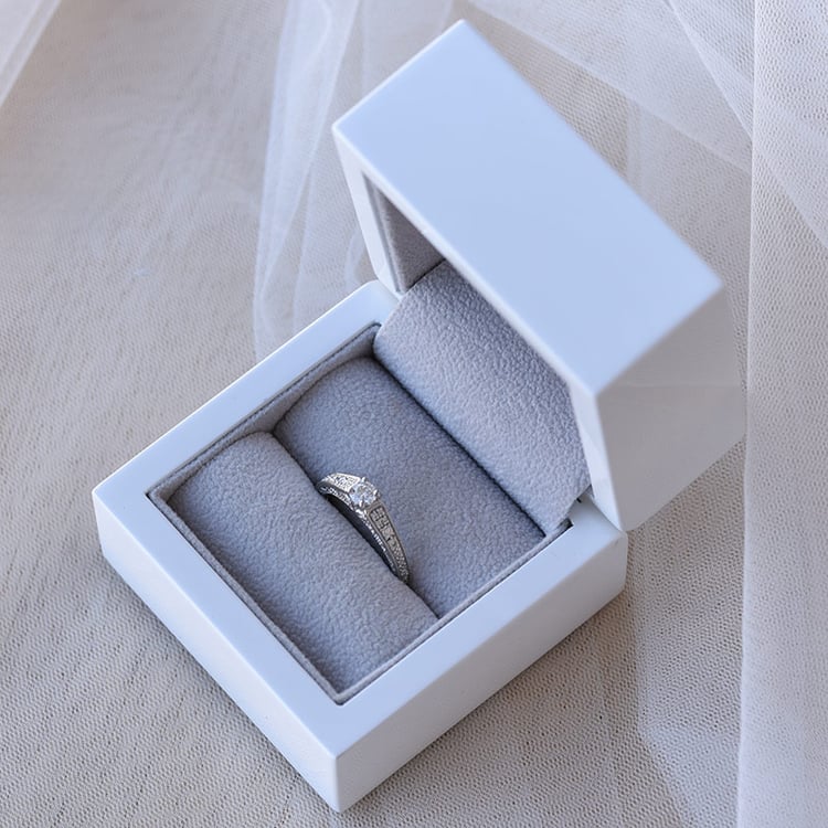 Vintage zásnubní prsten 75605