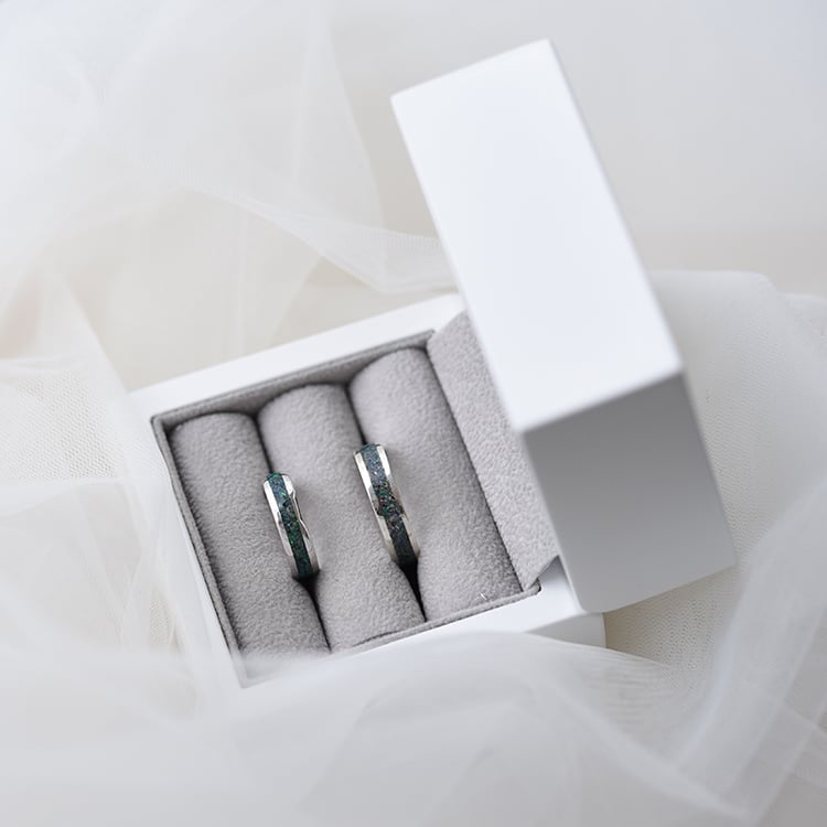 Prsteny s černou opálovou výplní 63332