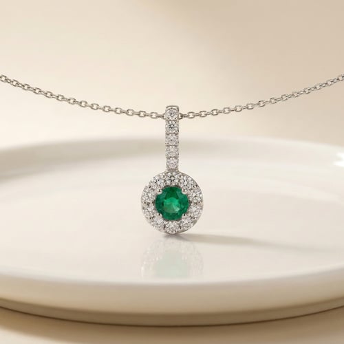 Elegantní stříbrný přívěsek se smaragdem a lab-grown diamanty Dakota