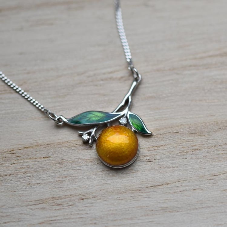 Stříbrný diamantový náhrdelník s pomerančem 43395