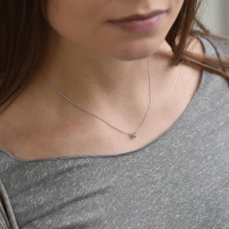 Minimalistický náhrdelník s diamantem 37034