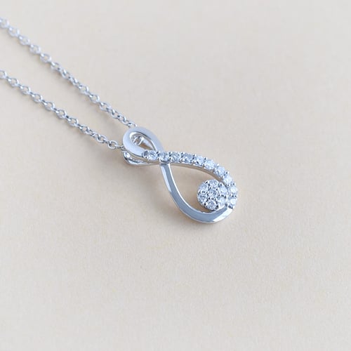 Přívěsek ve tvaru kapky s lab-grown diamanty Aileen