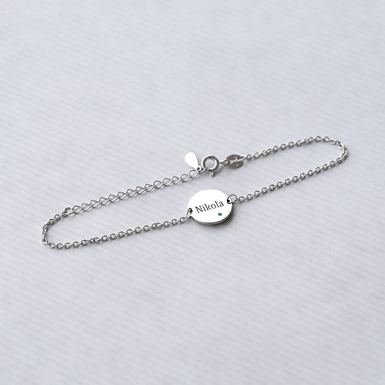 Stříbrný náramek s modrým diamantem a s gravírem dle vaší volby Shalek 121373