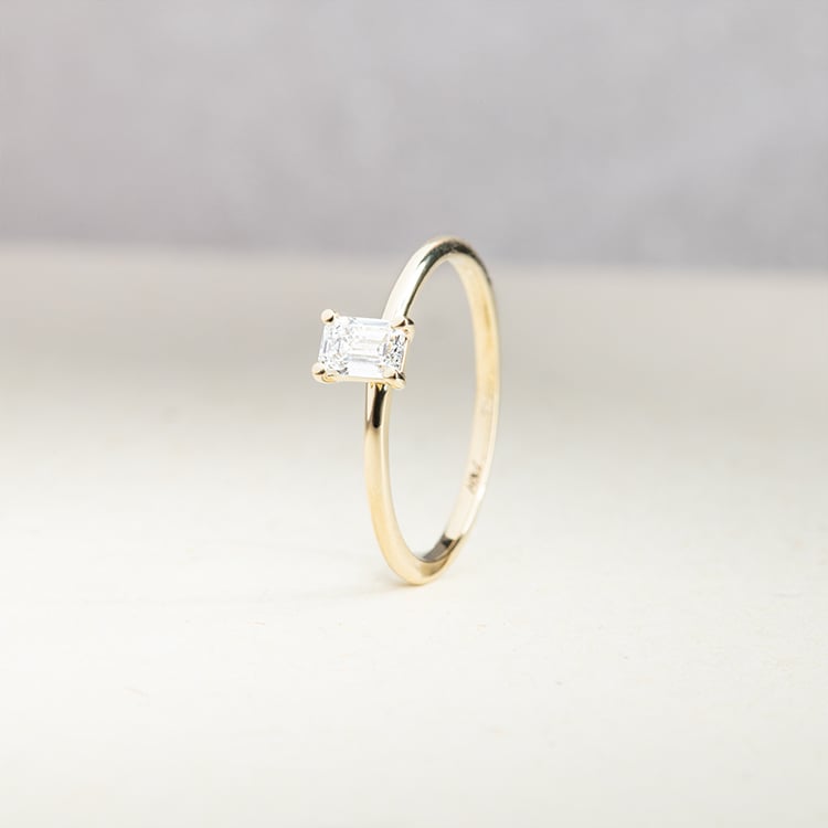 Zlatý zásnubní prsten s 0.9ct certifikovaným emerald lab-grown diamantem Venus 155255