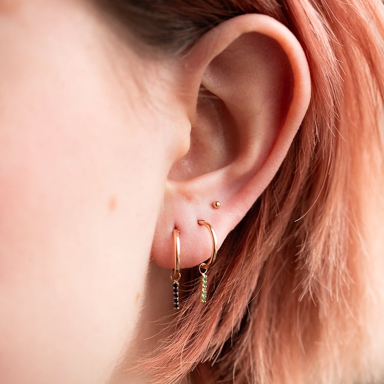 Zlatý labret piercing do ucha Izis 138345