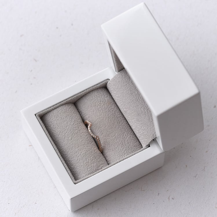 Zlatý zásnubní prsten 70964