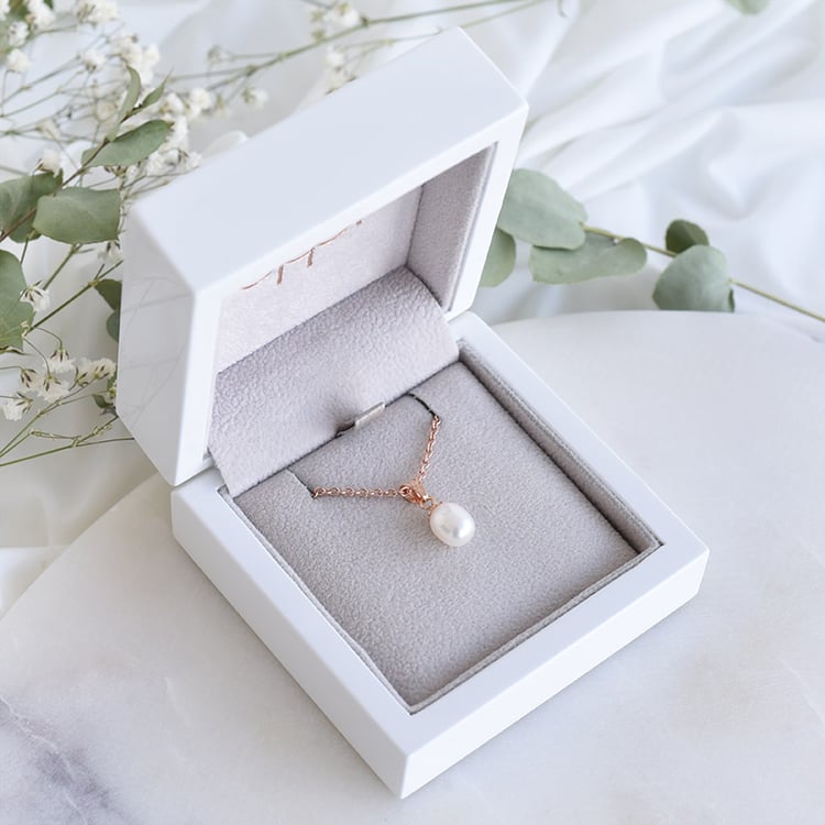 Pozlacený náhrdelník 87978