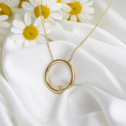 Zlatá kolekce karma náušnic a náhrdelníku s diamanty Myla