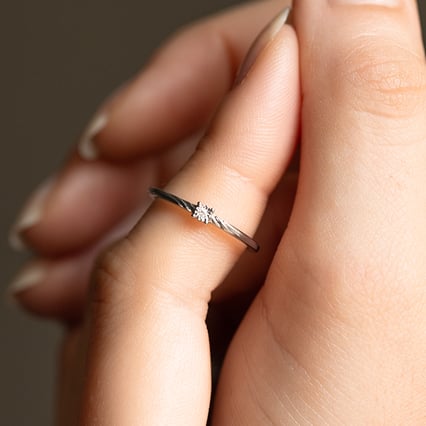 Minimalistický prsten s diamantem Marsh