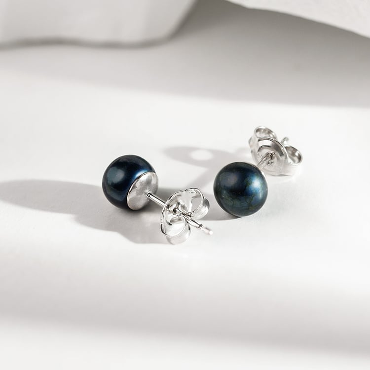 Stříbrné napichovací náušnice s černými perlami 158384