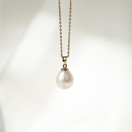 Zlatá perlová kolekce s 9-9.50mm perlami Eleni