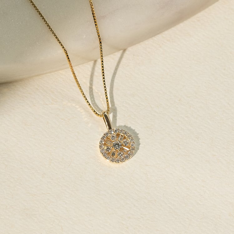 Třpytivý přívěsek s lab-grown diamanty Collyn 138642