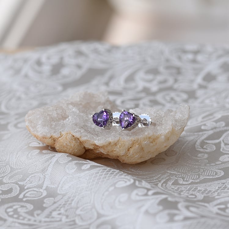 Srdíčkové ametystové náušnice ze stříbra 63807
