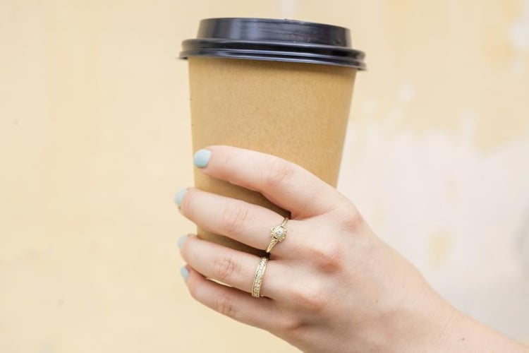 Zlatý prsten s diamantem Coronah 7591