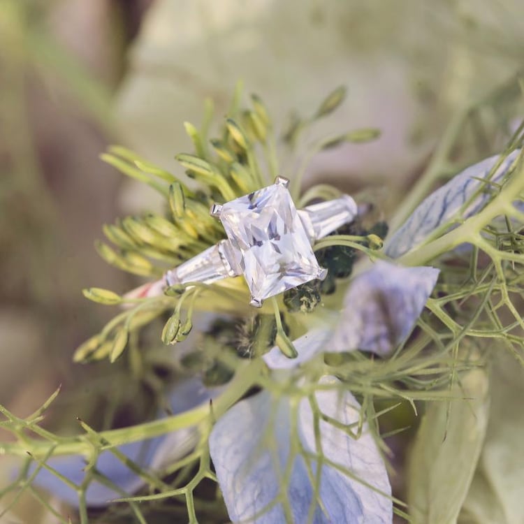 Zásnubní prsten s emerald lab-grown diamantem Talmar 126132