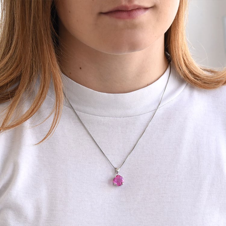 Přívěsek ze stříbra se safírem 82346