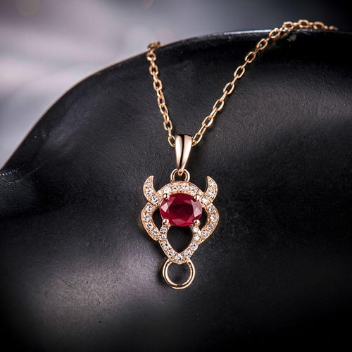 Rubínový přívěsek ve znamení Býka s diamanty Toro