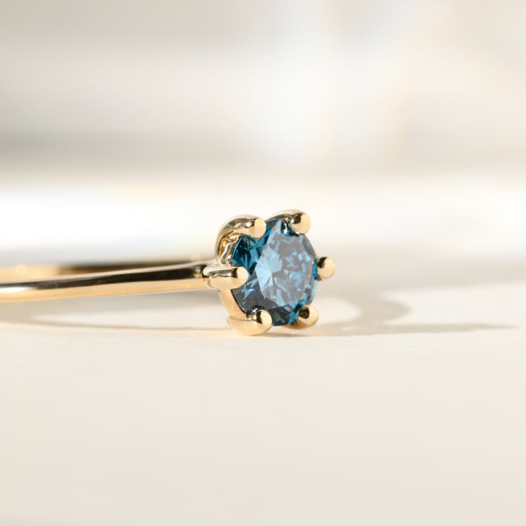 Zásnubní prsten s certifikovaným fancy blue lab-grown diamantem Birdie 140483