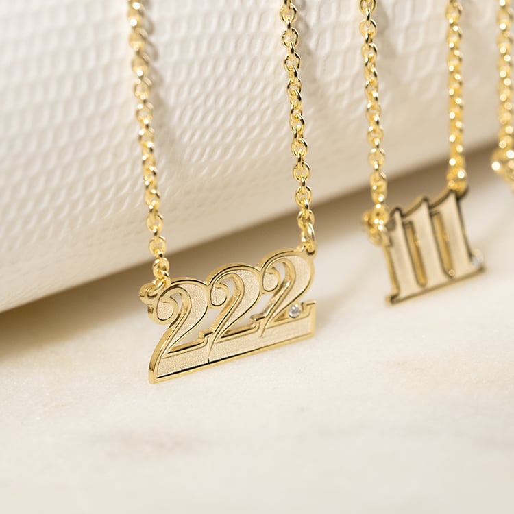 Stříbrný náhrdelník s diamantem Andělská čísla 134237