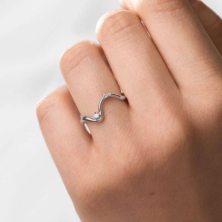 Originální vlnitý snubní prsten 155025