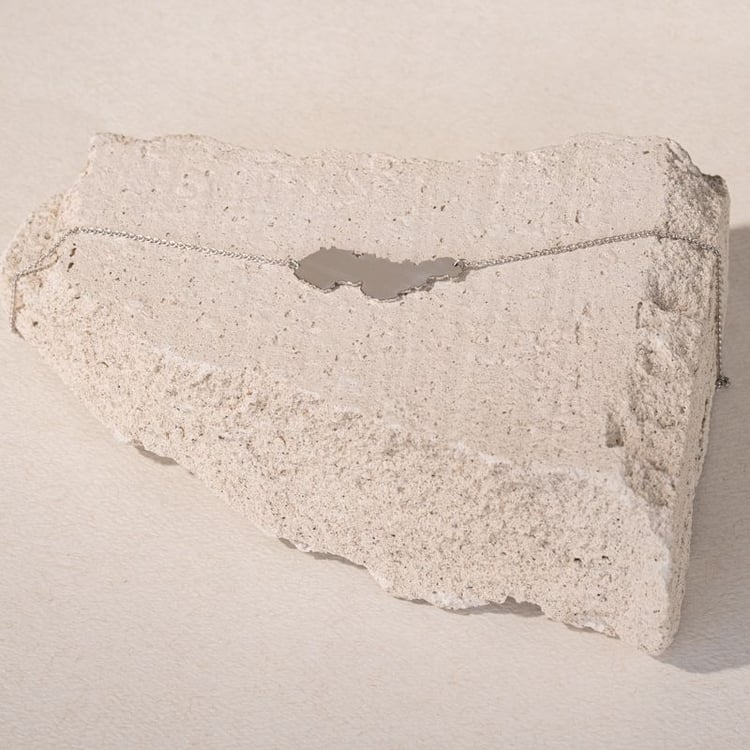 Stříbrný náhrdelník Československo 106622