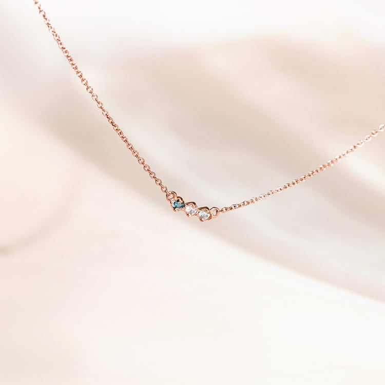 Minimalistický náhrdelník s drahokamy 158491