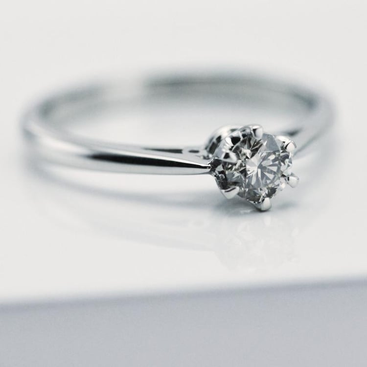 Zásnubní prsten s diamantem 10548