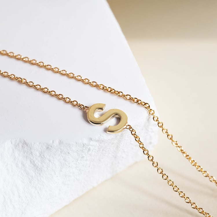 Náhrdelník s písmenkem podle vaší volby Lupe 149616