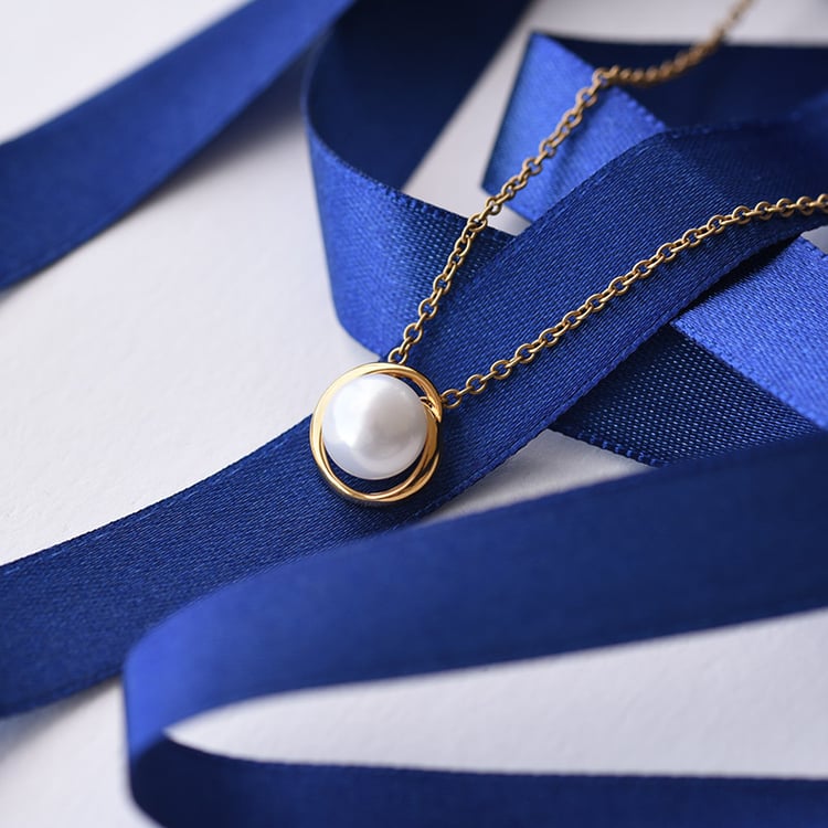 Zlatý perlový přívěsek Palani 107860