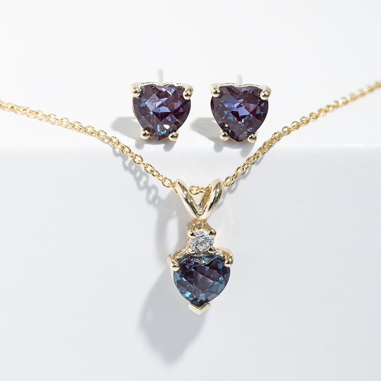 Alexandritové srdce ve zlatém přívěsku s diamantem Dorevie 123147
