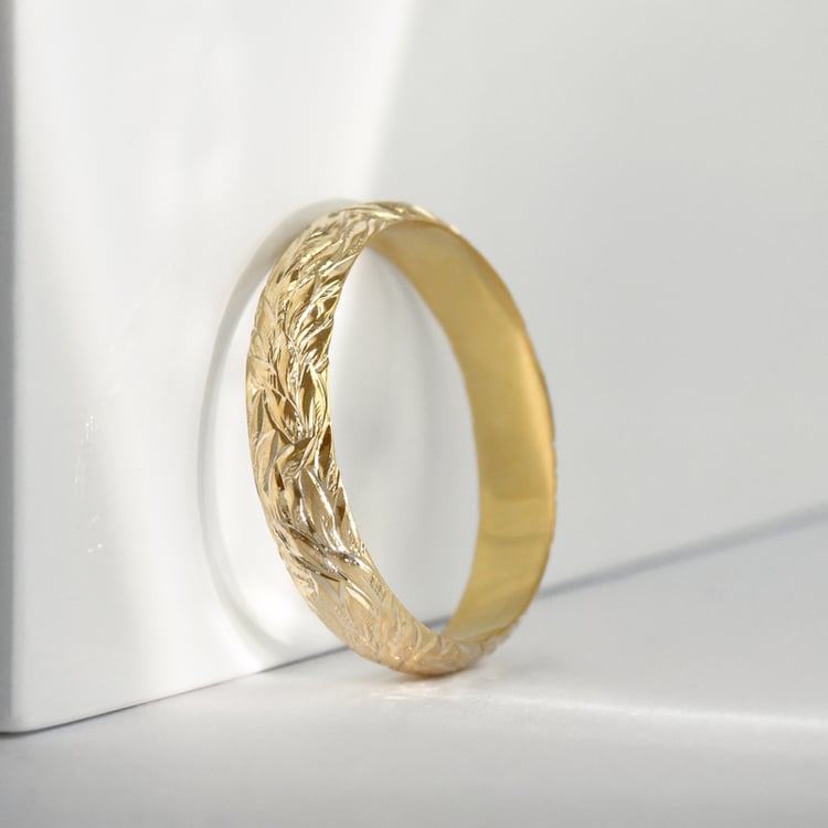 Snubní prsteny s ruční rytinou listů Mylie 118128