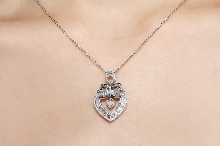 Diamantový náhrdelník 5245