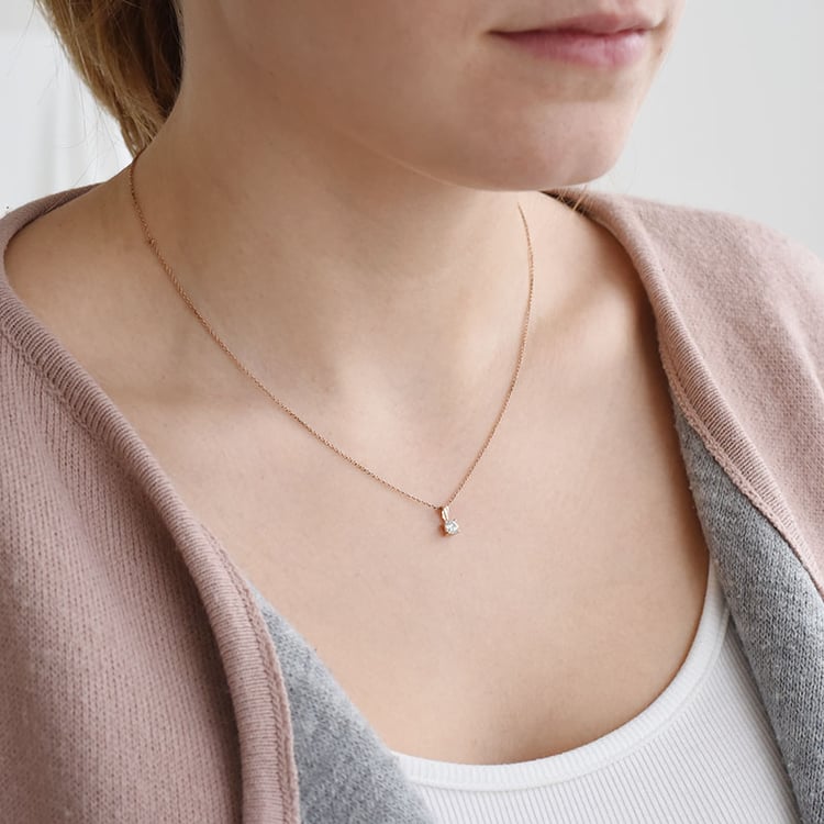 Zlatý diamantový přívěsek z růžového zlata 92706