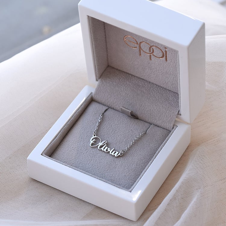 Jméno podle přání na stříbrném řetízku 67480