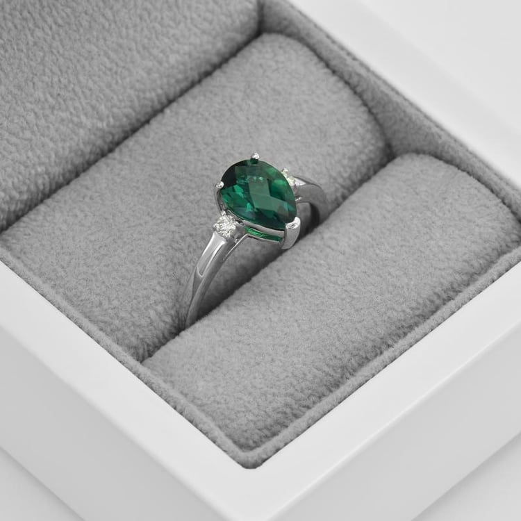 Prsten se smaragdem 45383