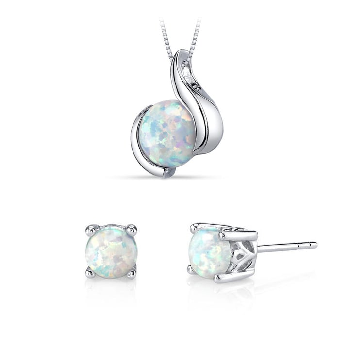 Kolekce stříbrných šperků s bílými opály Tore