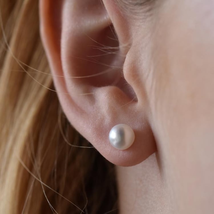 Náušnice s bílými perlami 126506