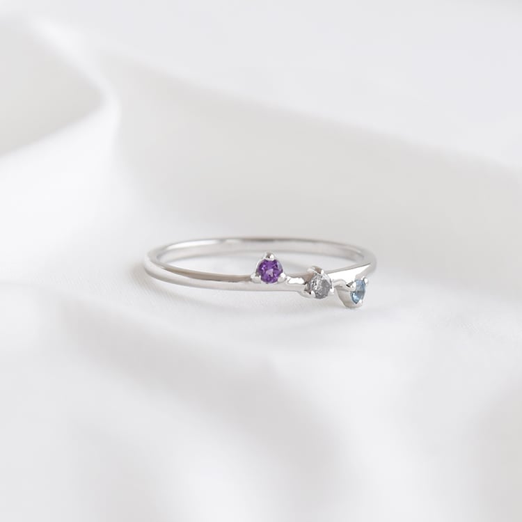 Prsten s drahokamy 93857