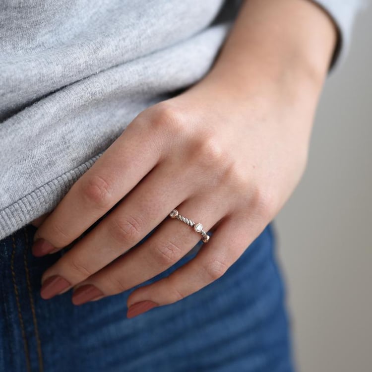 Prsten se zirkony 51810